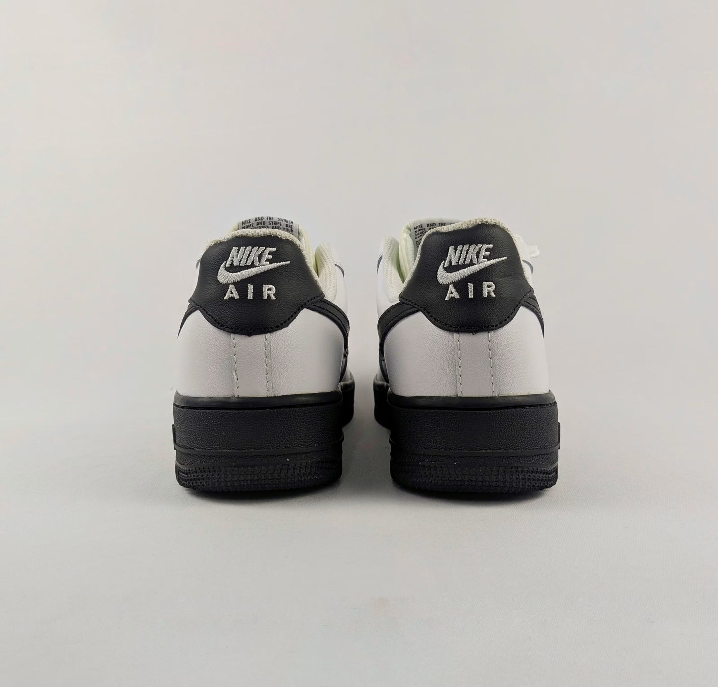 Nike Air Force 1 - Overstocked