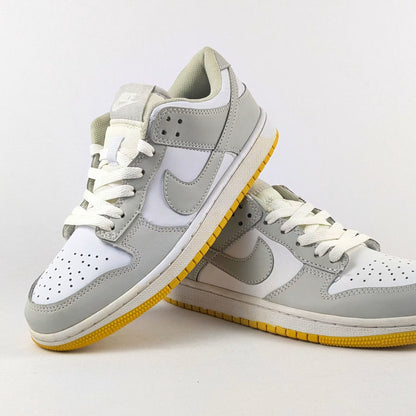 Nike Dunk Low - Overstocked