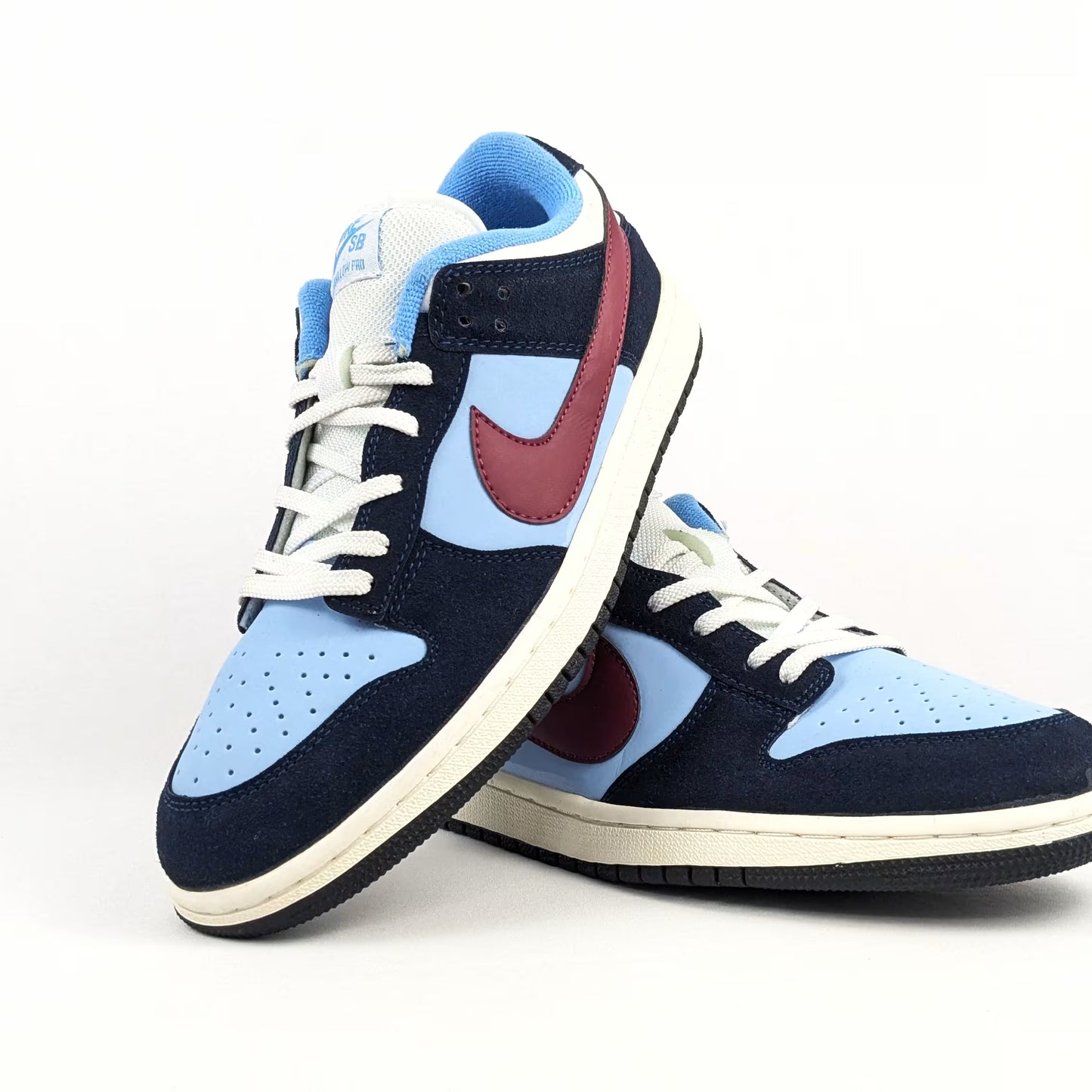 Nike Dunk Low Retro - Overstocked