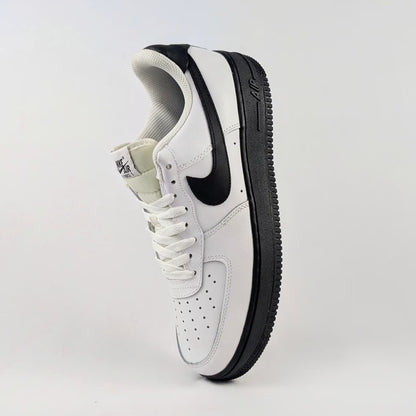 Nike Air Force 1 - Overstocked