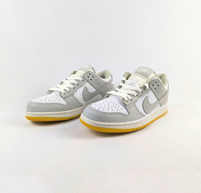 Nike Dunk Low - Overstocked