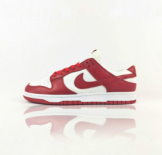 Nike Dunk Low - Overstocked