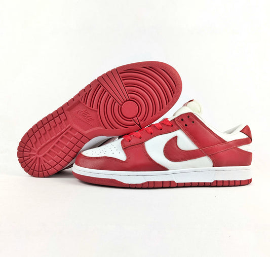 Nike Dunk Low - Overstocked